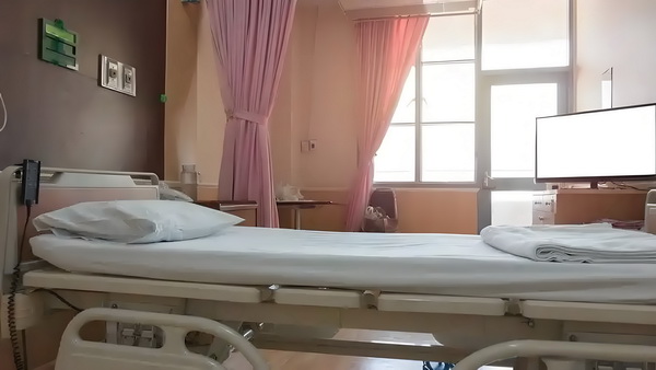 在深圳办哪些事必须要户口_E句话 | 董璇“新婚即分居”？ E句话  而是追求效应集聚